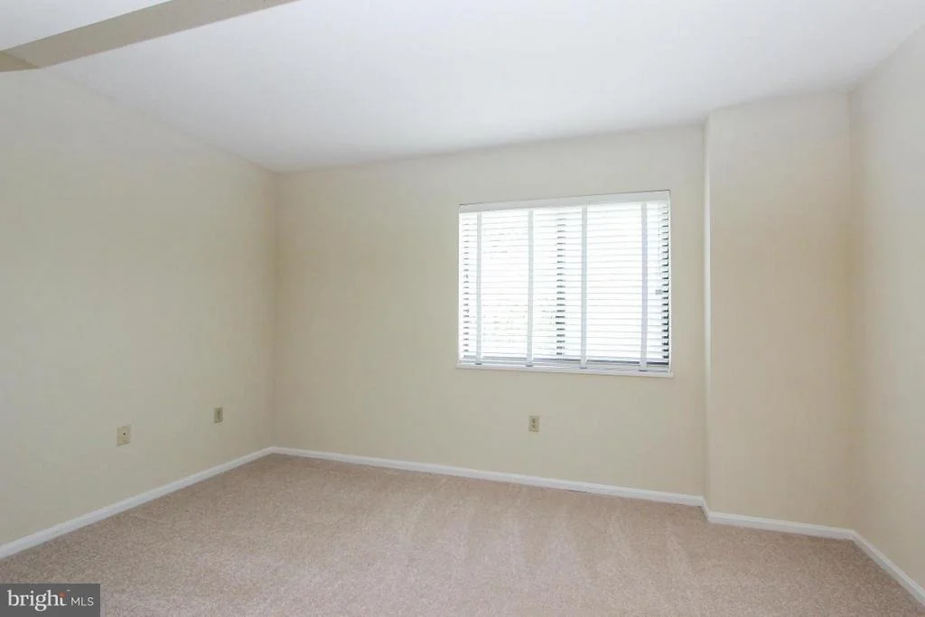 Photo of Unit 718 at 15100 INTERLACHEN DRIVE