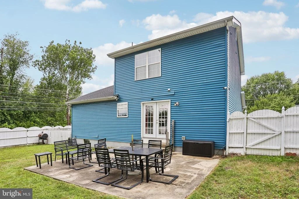 Photo of 1120 LAMBERT DRIVE
