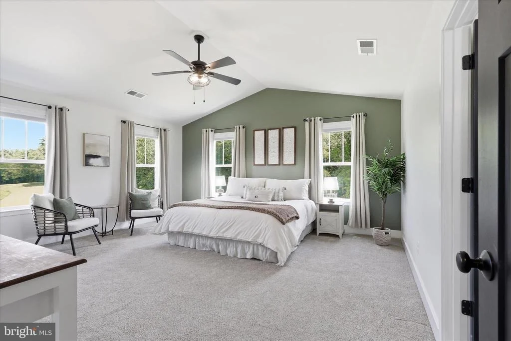 Photo of 9404 ROBERT E LEE DRIVE