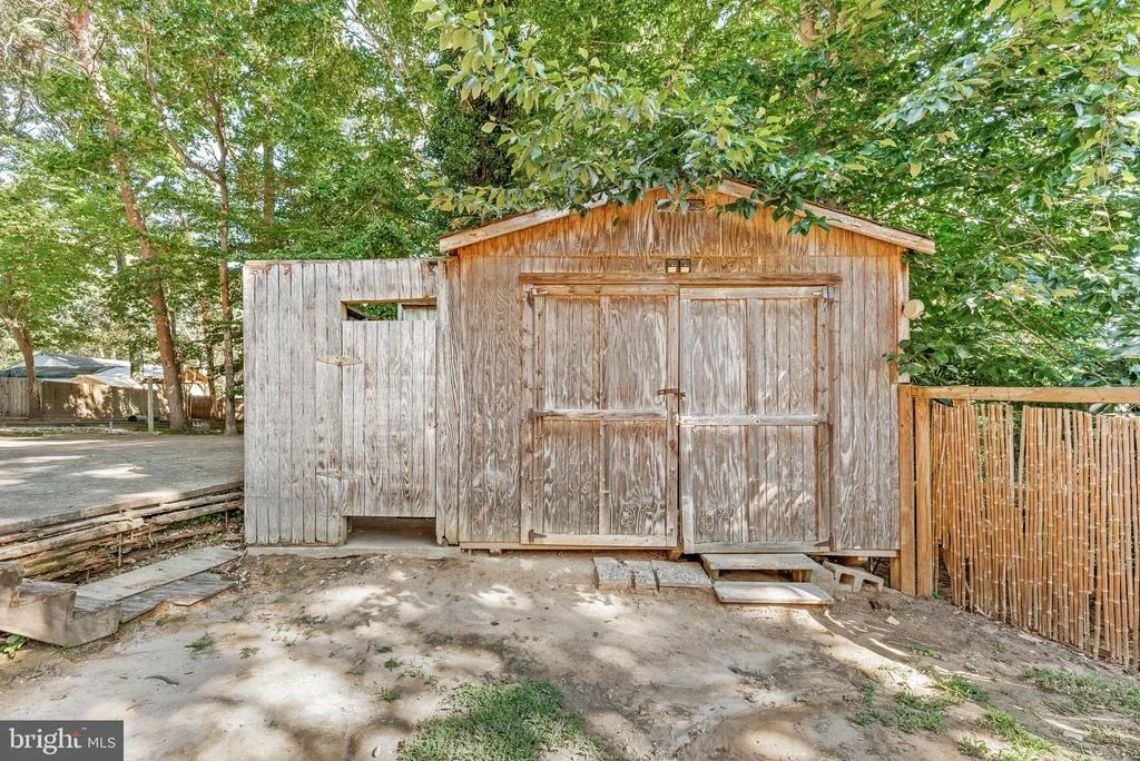 Photo of 1146 CALVERT BEACH ROAD