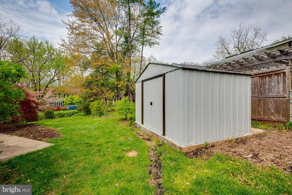 Photo of 129 HEDGEWOOD DRIVE