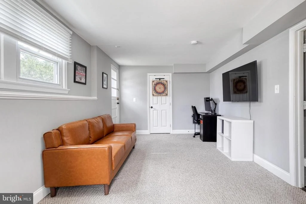Photo of 5820 HERON DRIVE
