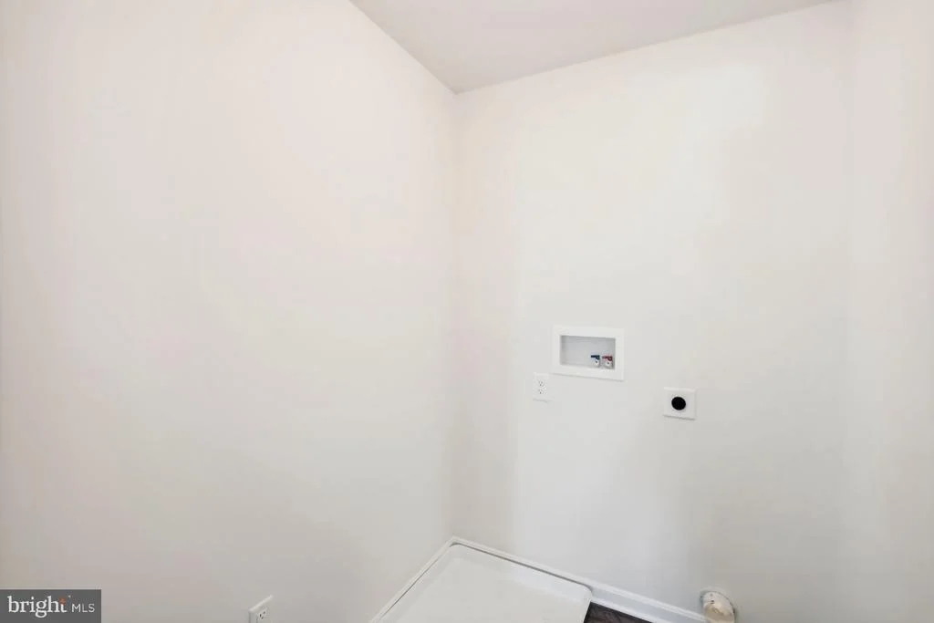 Photo of 90 GRIFFITH WAY