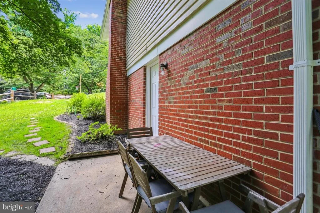 Photo of 11816 LONGDRAFT COURT