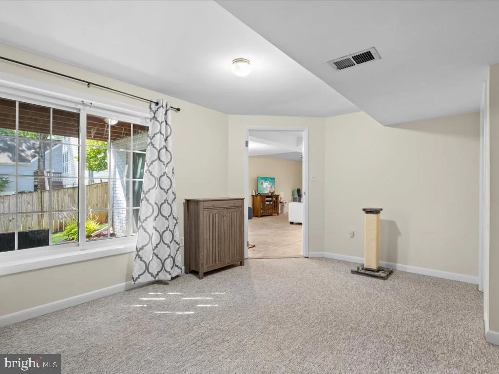 Photo of 15058 HOLLEYSIDE DRIVE