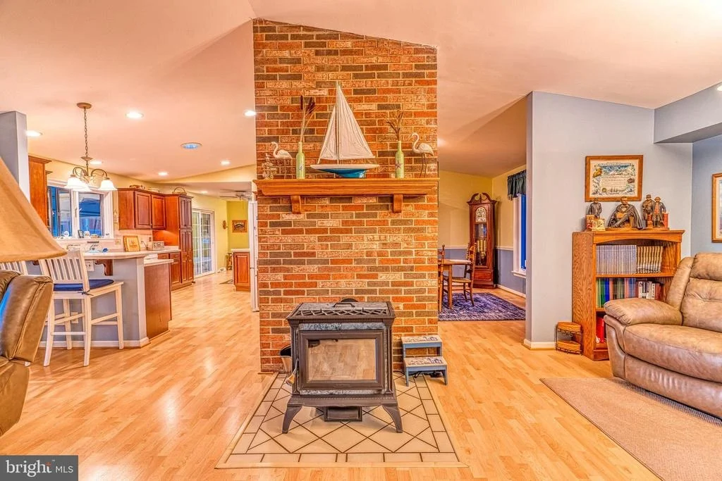 Photo of 16185 BRADBURN LANE