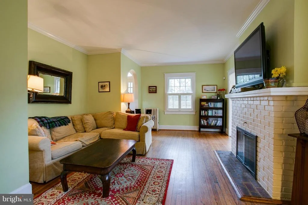Photo of 8 DIXIE DRIVE