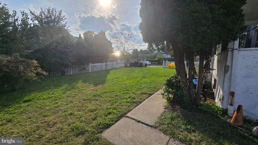 Photo of 140 ROBBINS AVENUE