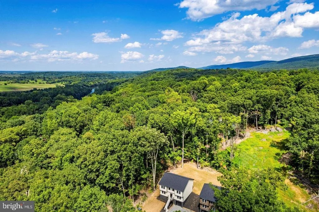 Photo of 440 CEDAR LANE