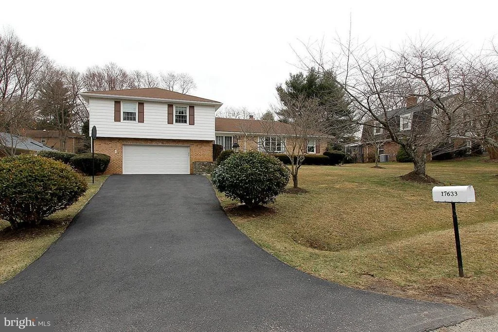 Photo of 17633 PRINCE EDWARD DRIVE