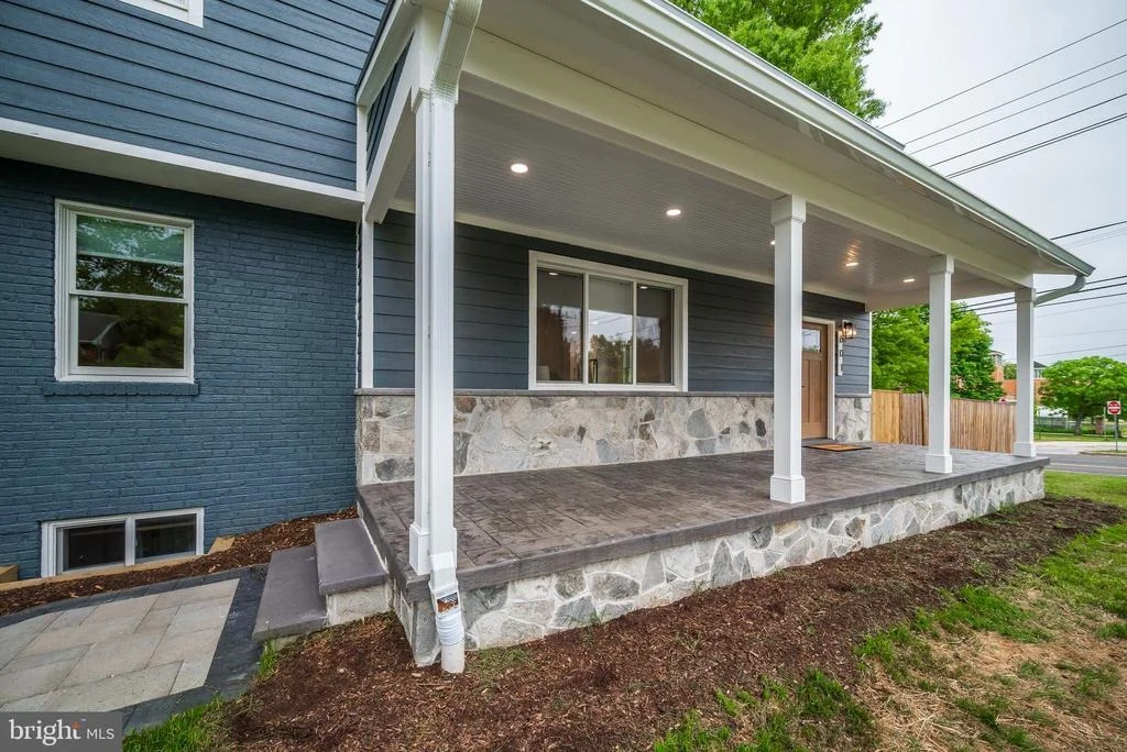Photo of 601 RAY DRIVE