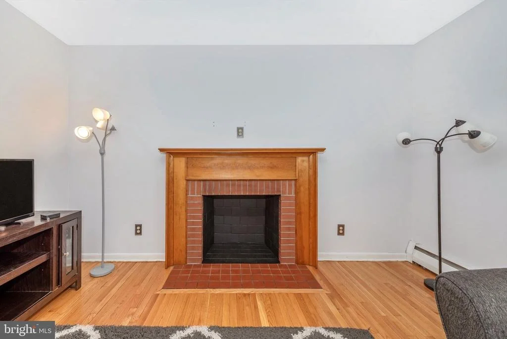 Photo of 6102 DOVER STREET