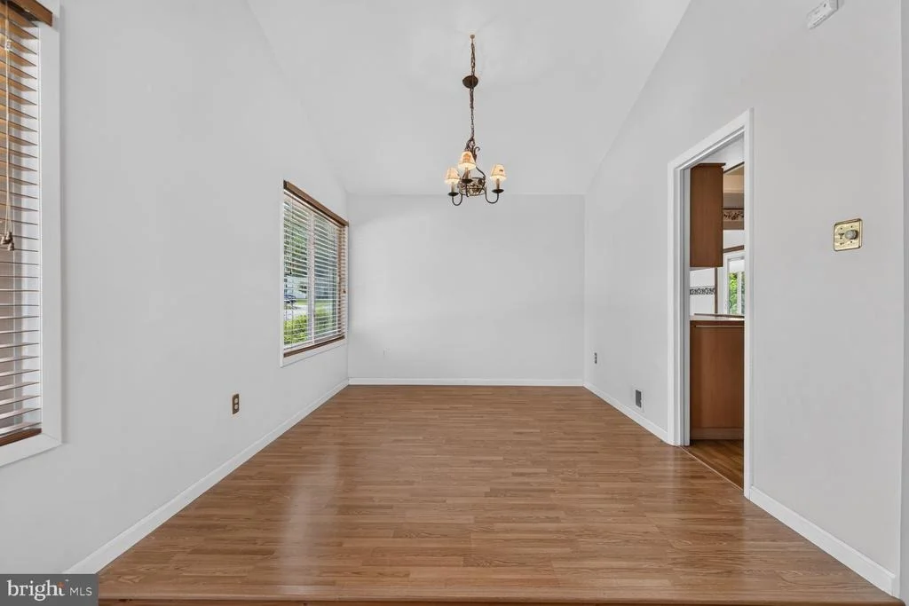 Photo of 323 AVONDALE DRIVE