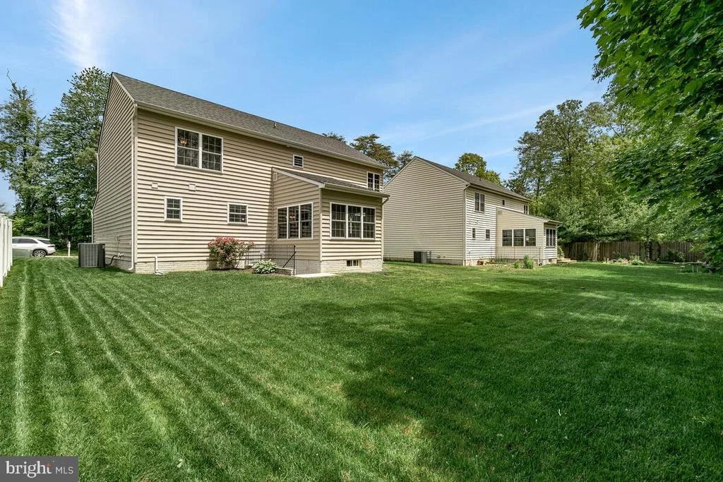 Photo of 305 GENESIS WAY