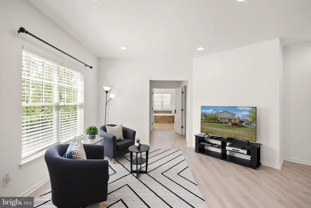 Photo of 41125 SHEFFIELD FOREST DRIVE
