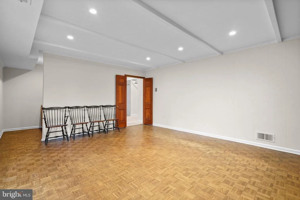 Photo of 3717 KING WILLIAM DRIVE