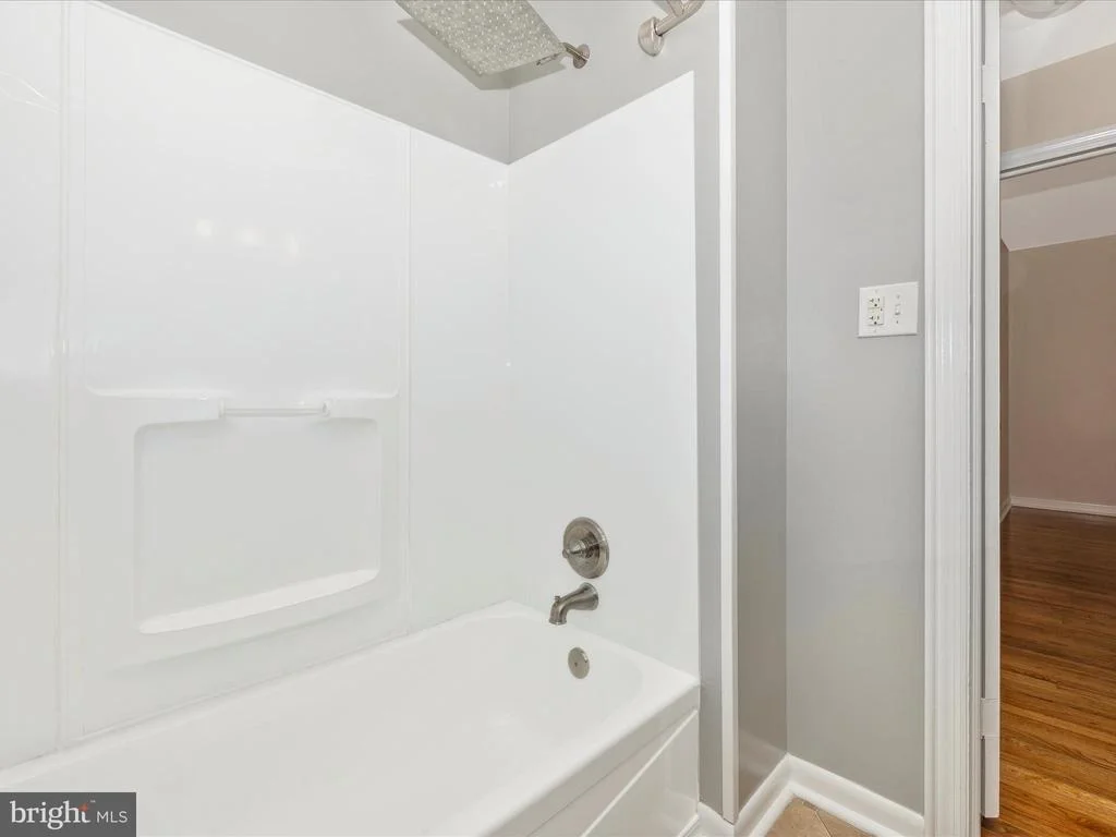 Photo of 1112 2ND AVENUE