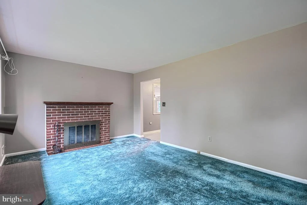 Photo of 323 MONTGOMERY DRIVE