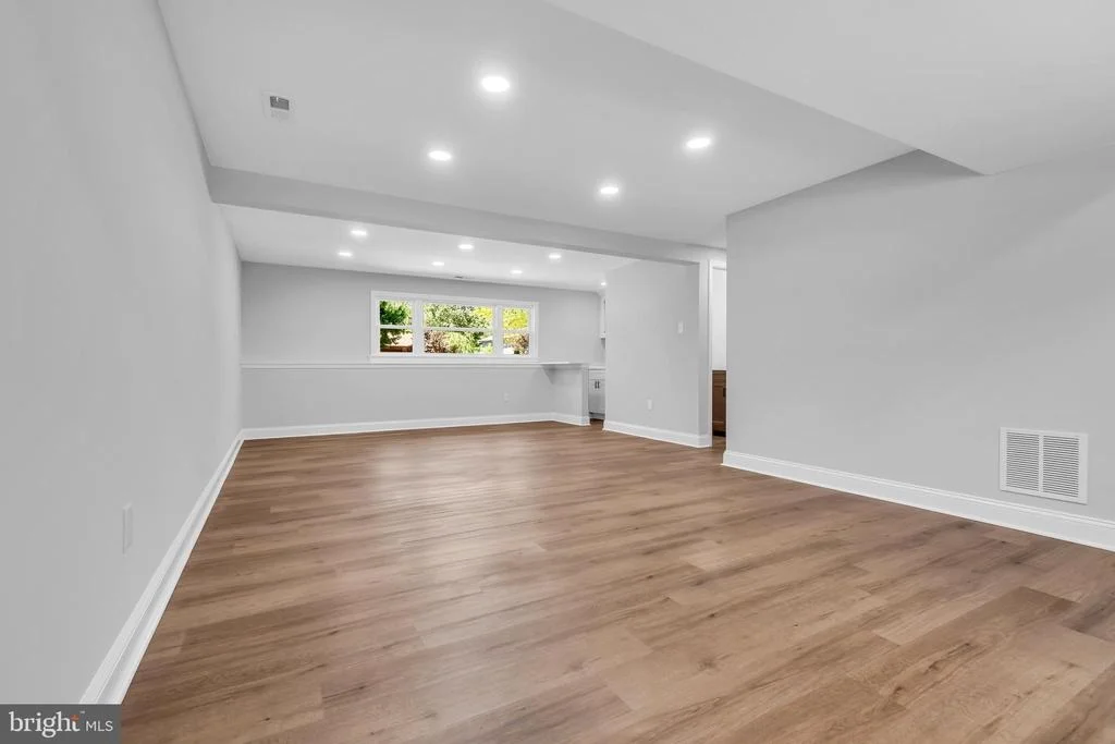 Photo of 143 OAK PINES BOULEVARD