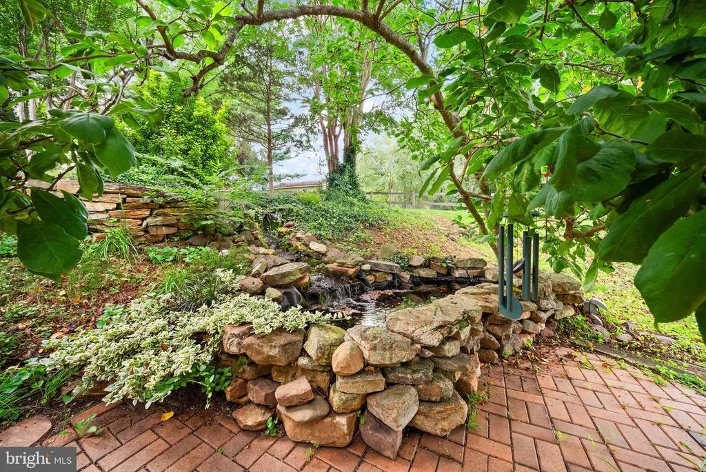 Photo of 4280 LAWNVALE DRIVE