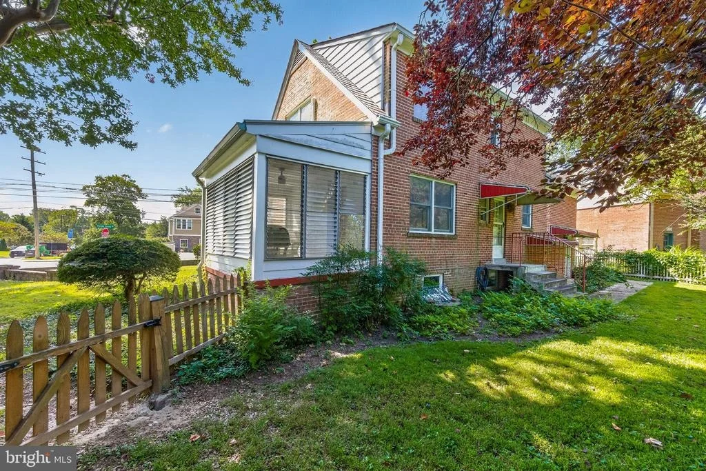 Photo of 9802 FOREST GROVE DRIVE