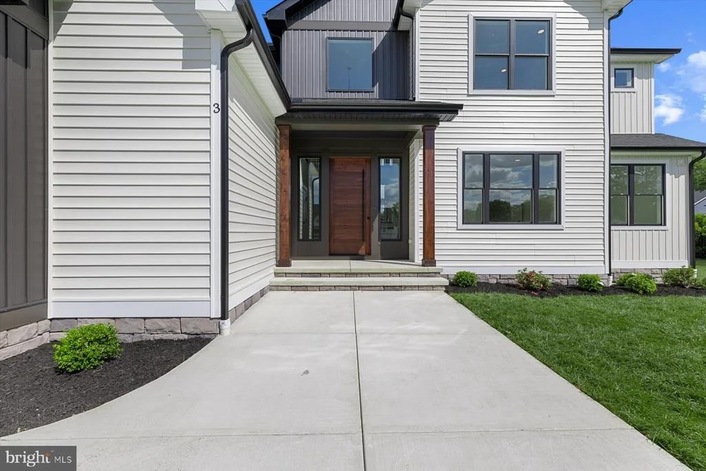Photo of 3 PERSIMMON LANE