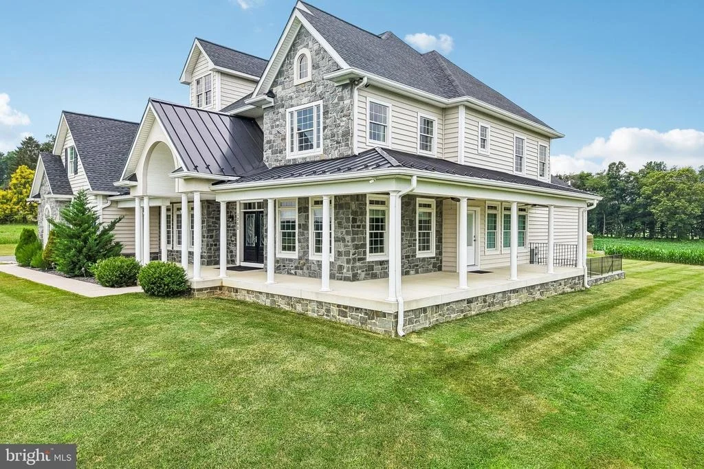 Photo of 1250 HEAPS ROAD