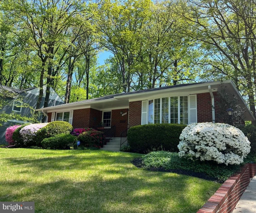 Photo of 10207 LARISTON LANE