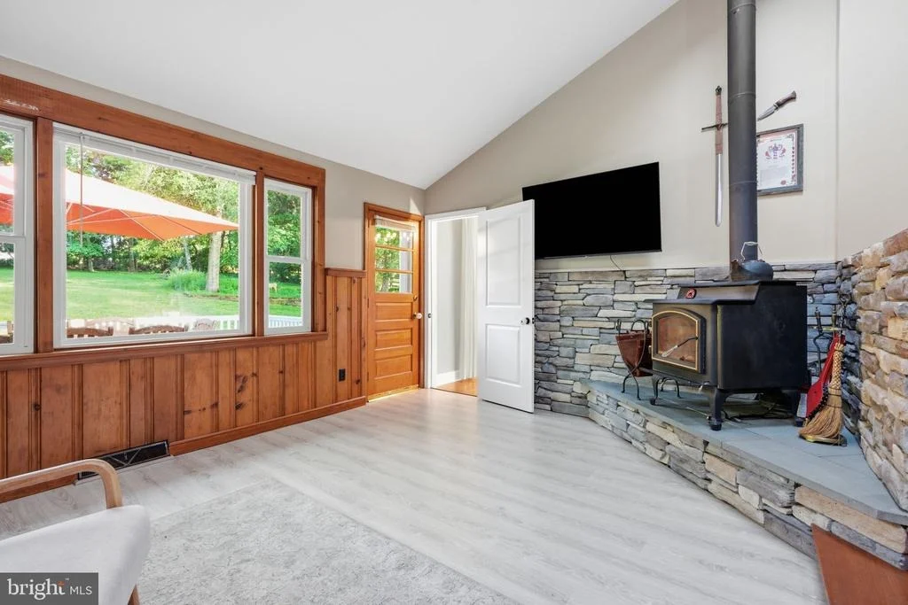 Photo of 607 MCKEAN ROAD