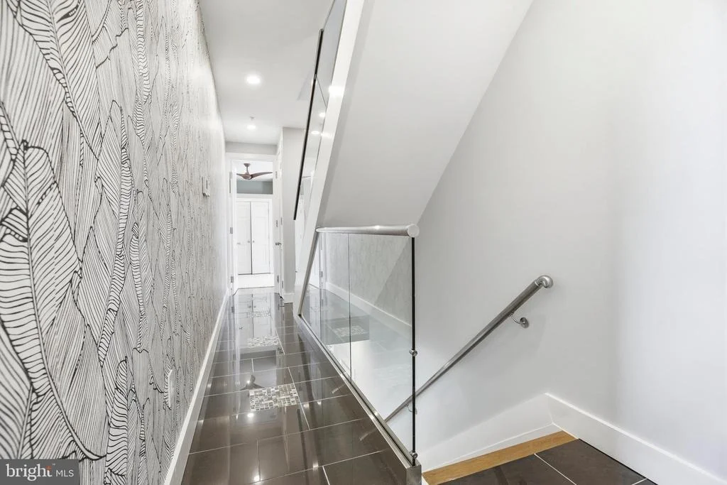 Photo of 915 3RD STREET NE