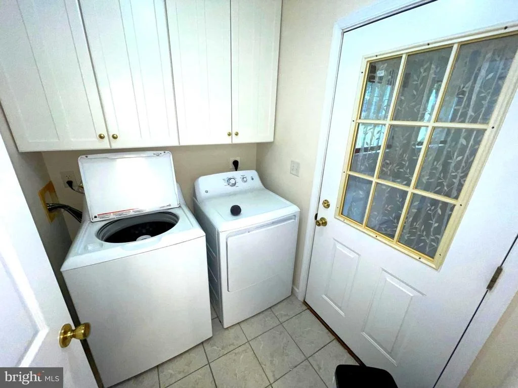 Photo of 28 CIRCLE DRIVE W