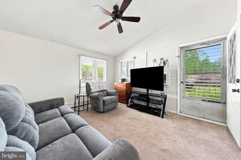 Photo of 926 NEWARK AVENUE