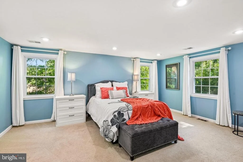 Photo of 8715 CRESTMONT LANE