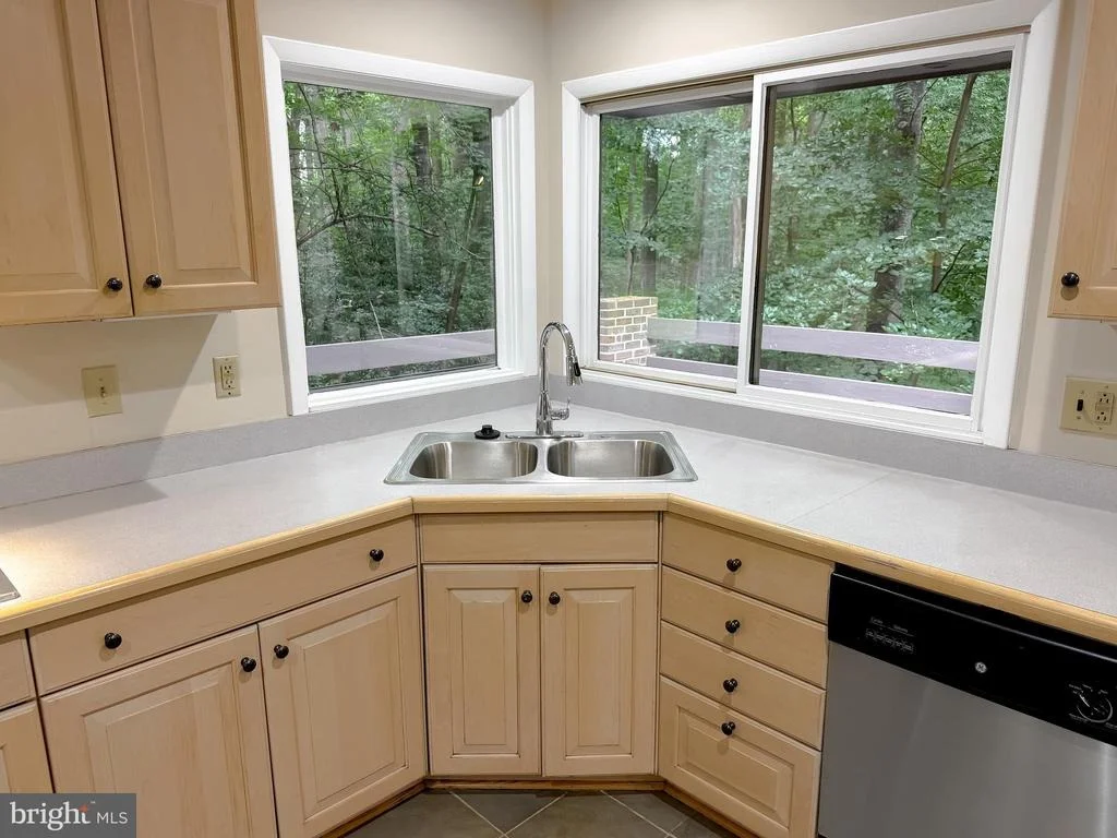 Photo of 8425 MAUSEN LANE