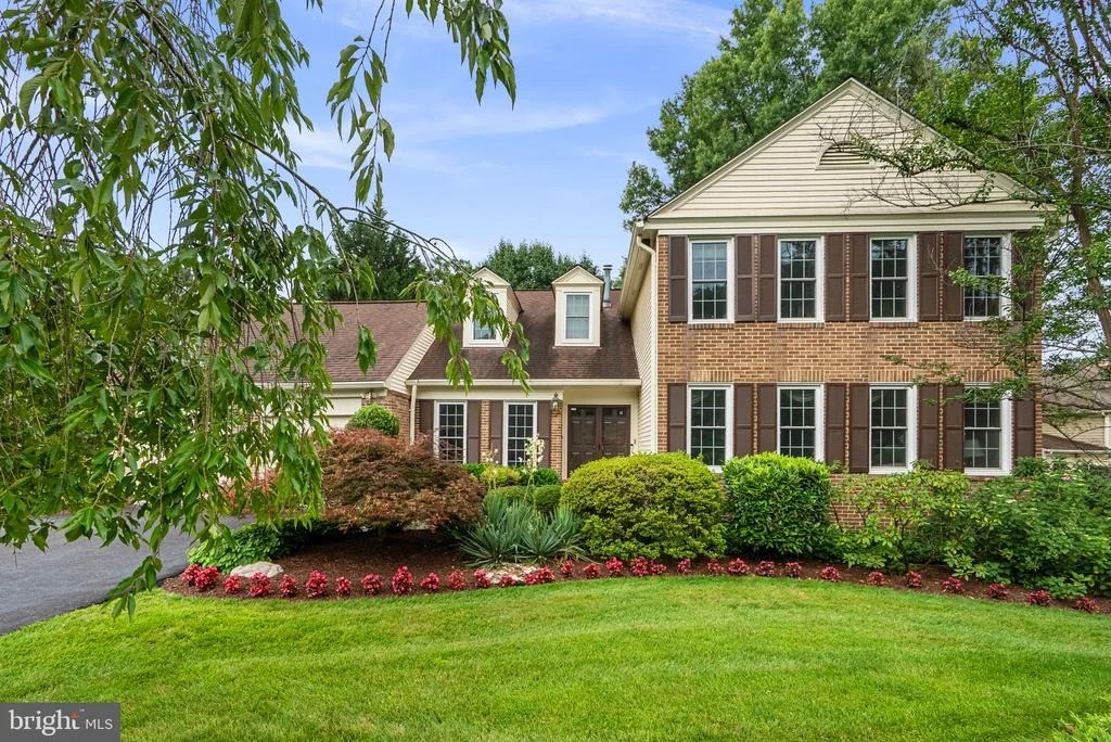 Photo of 5820 MAGIC MOUNTAIN DRIVE