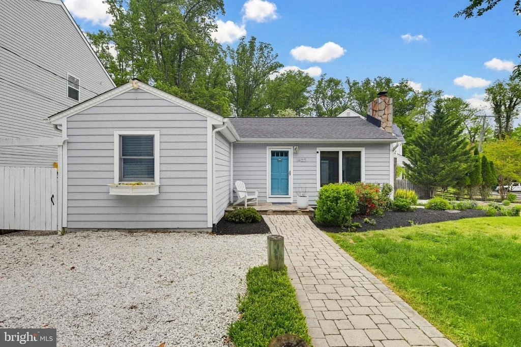 Photo of 1465 RIDGEWAY