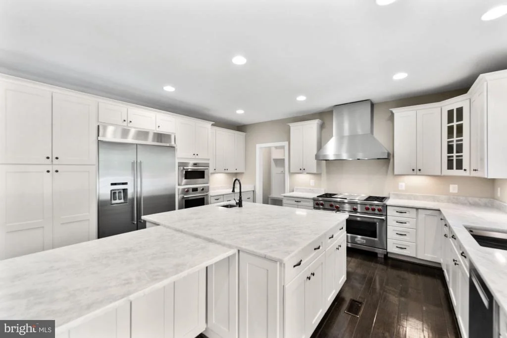 Photo of 8404 STONEWALL DRIVE