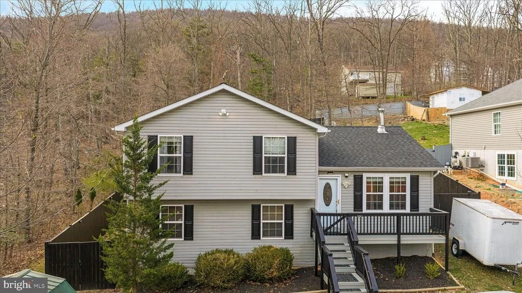 Photo of 109 HURON TRAIL