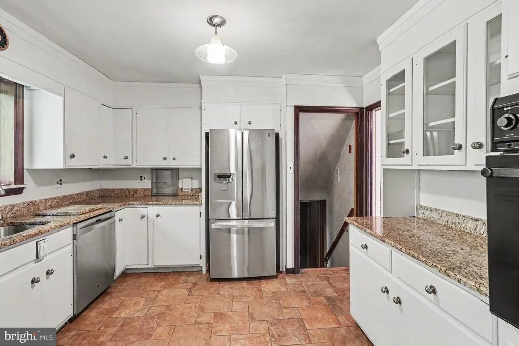 Photo of 1202 HILLSIDE BOULEVARD