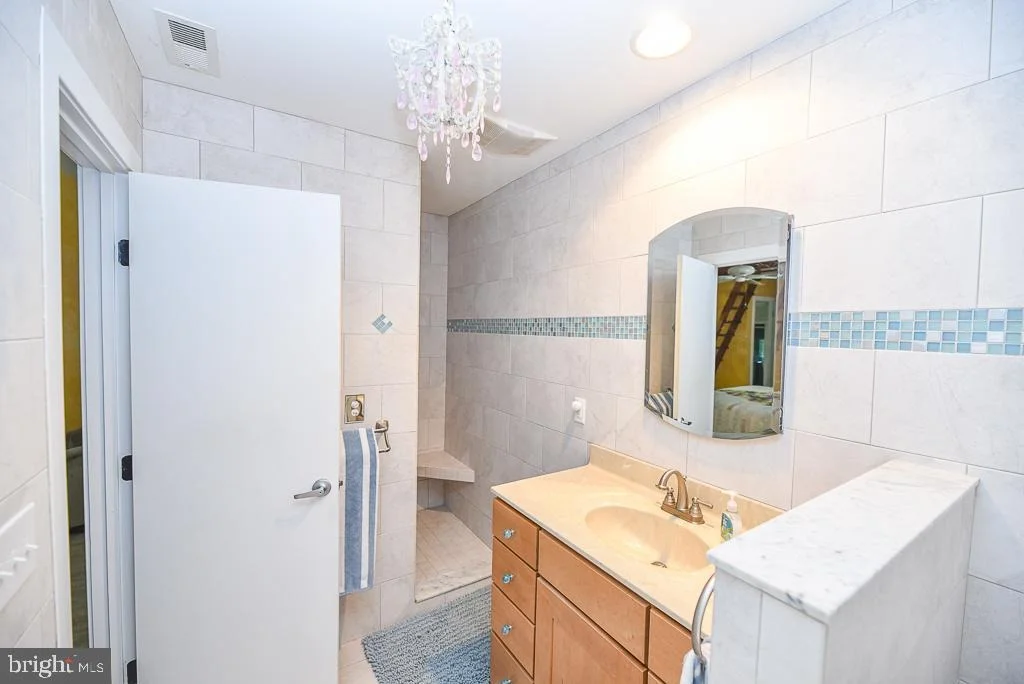 Photo of 39 N PRIMROSE LANE