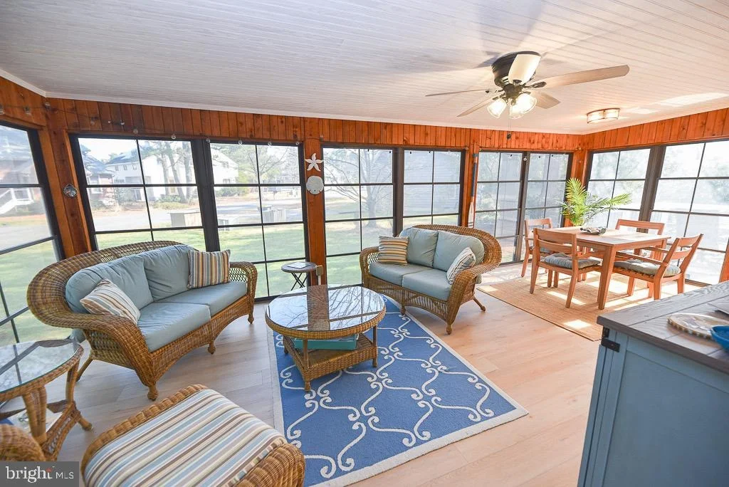Photo of 956 LAKE VIEW DRIVE