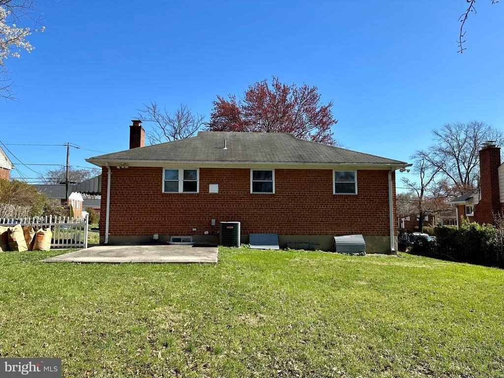Photo of 3525 GREENLY STREET