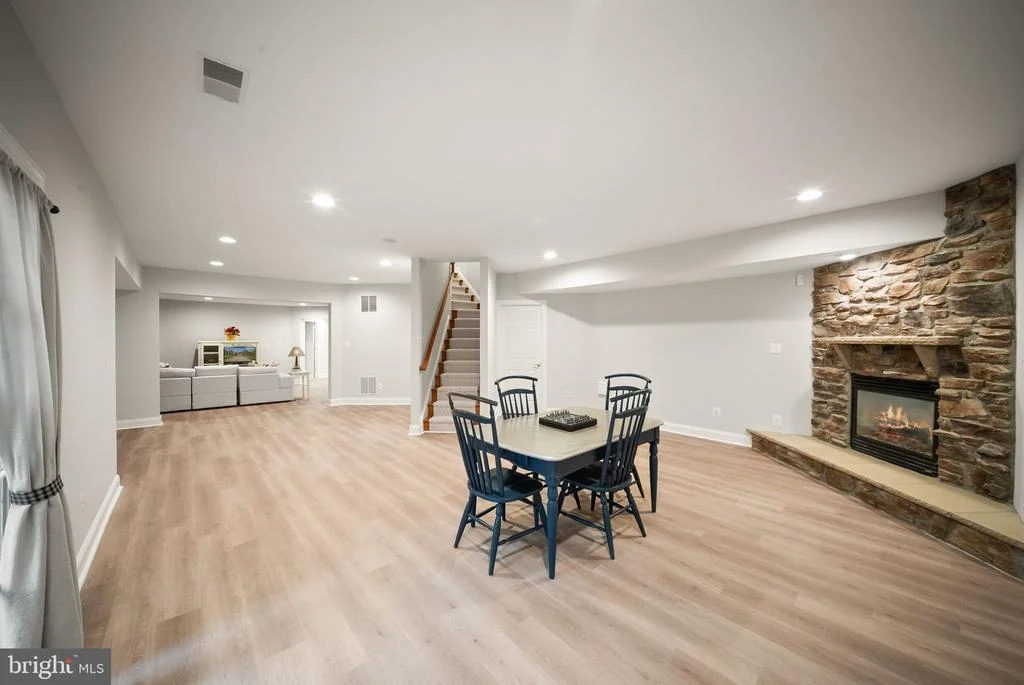 Photo of 43916 RIVERPOINT DRIVE