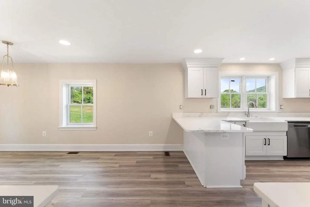 Photo of 11066 MORELAND ROAD