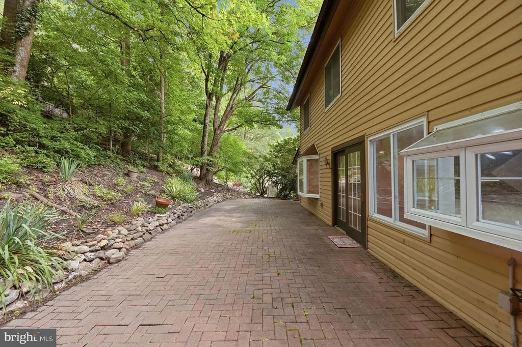 Photo of 7818 MULBERRY BOTTOM LANE