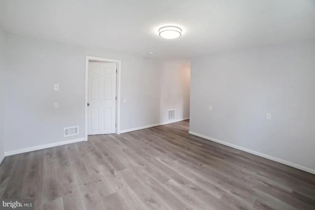 Photo of 7308 WALKER MILL ROAD