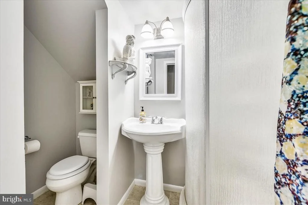 Photo of 9808 GREENVIEW LANE