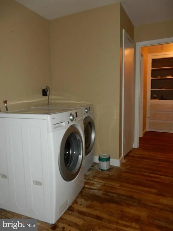 Photo of 1131 PARRISH DRIVE