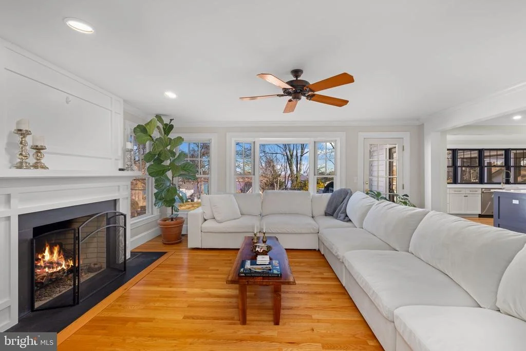 Photo of 1138 MAYO ROAD