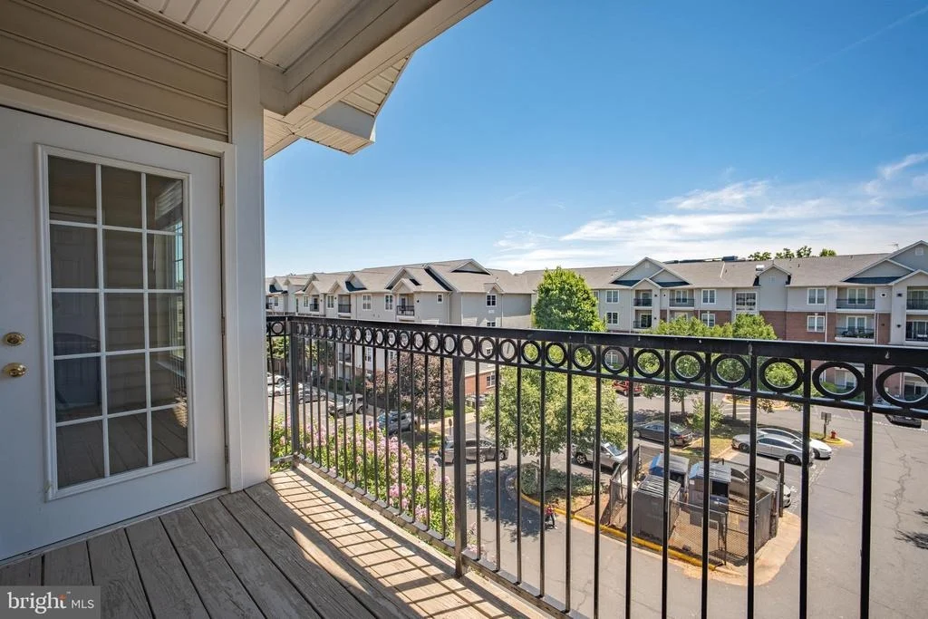 Photo of Unit 4415 at 1580 SPRING GATE DRIVE